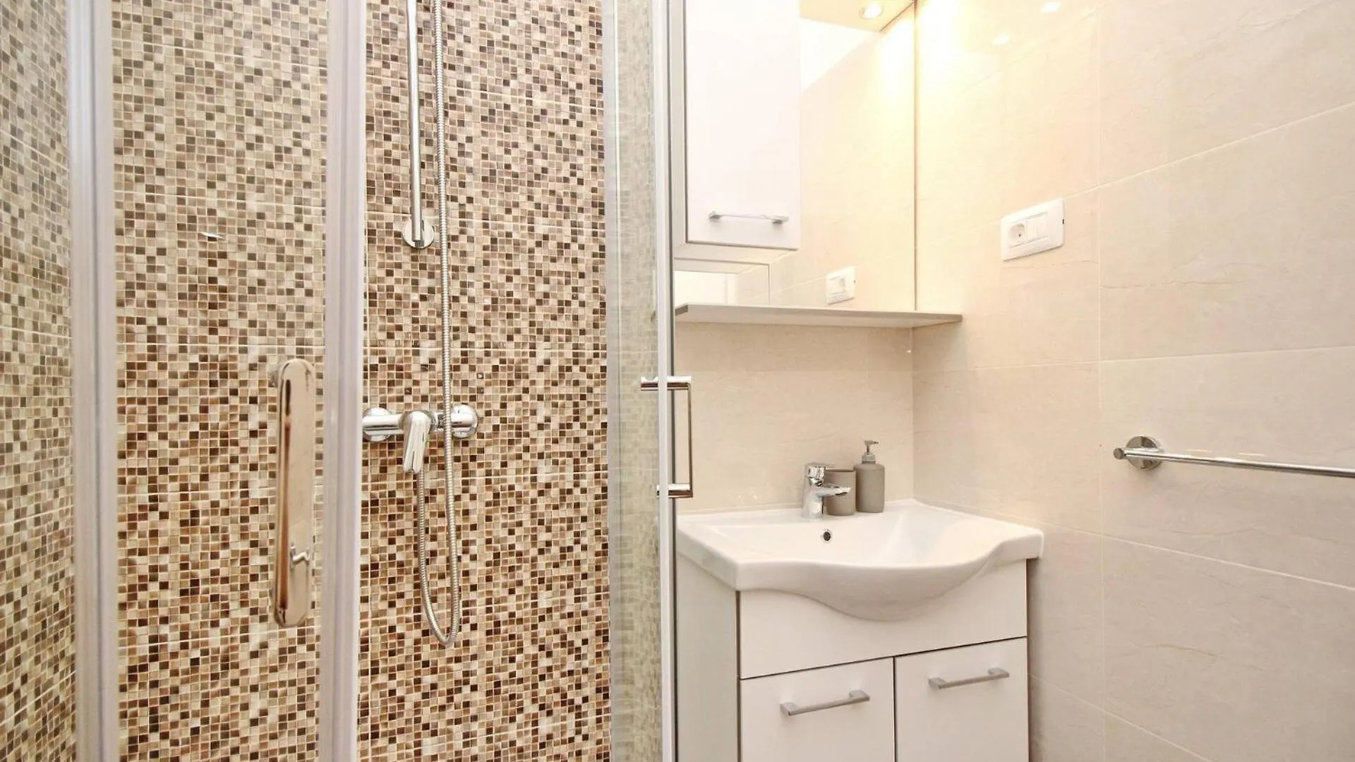Sunshine Residence Baska 2 Affittacamere