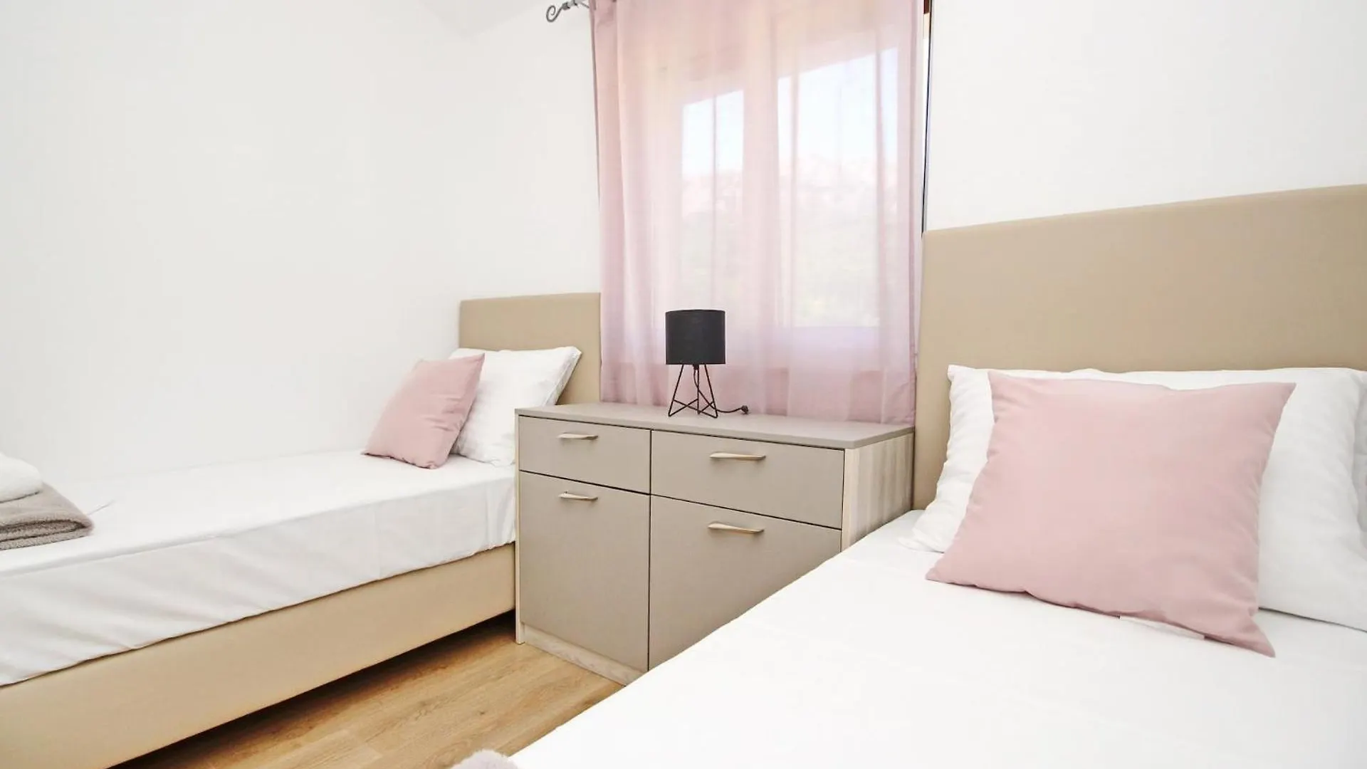 Sunshine Residence Baska 2 Affittacamere