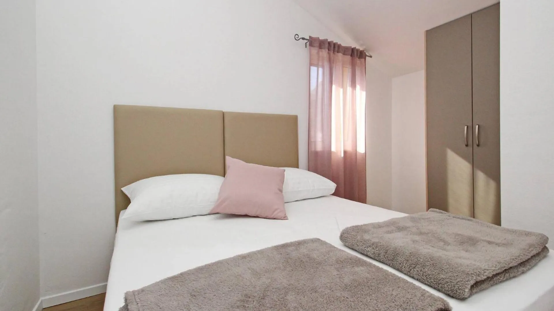 Sunshine Residence Baska 2 Baška