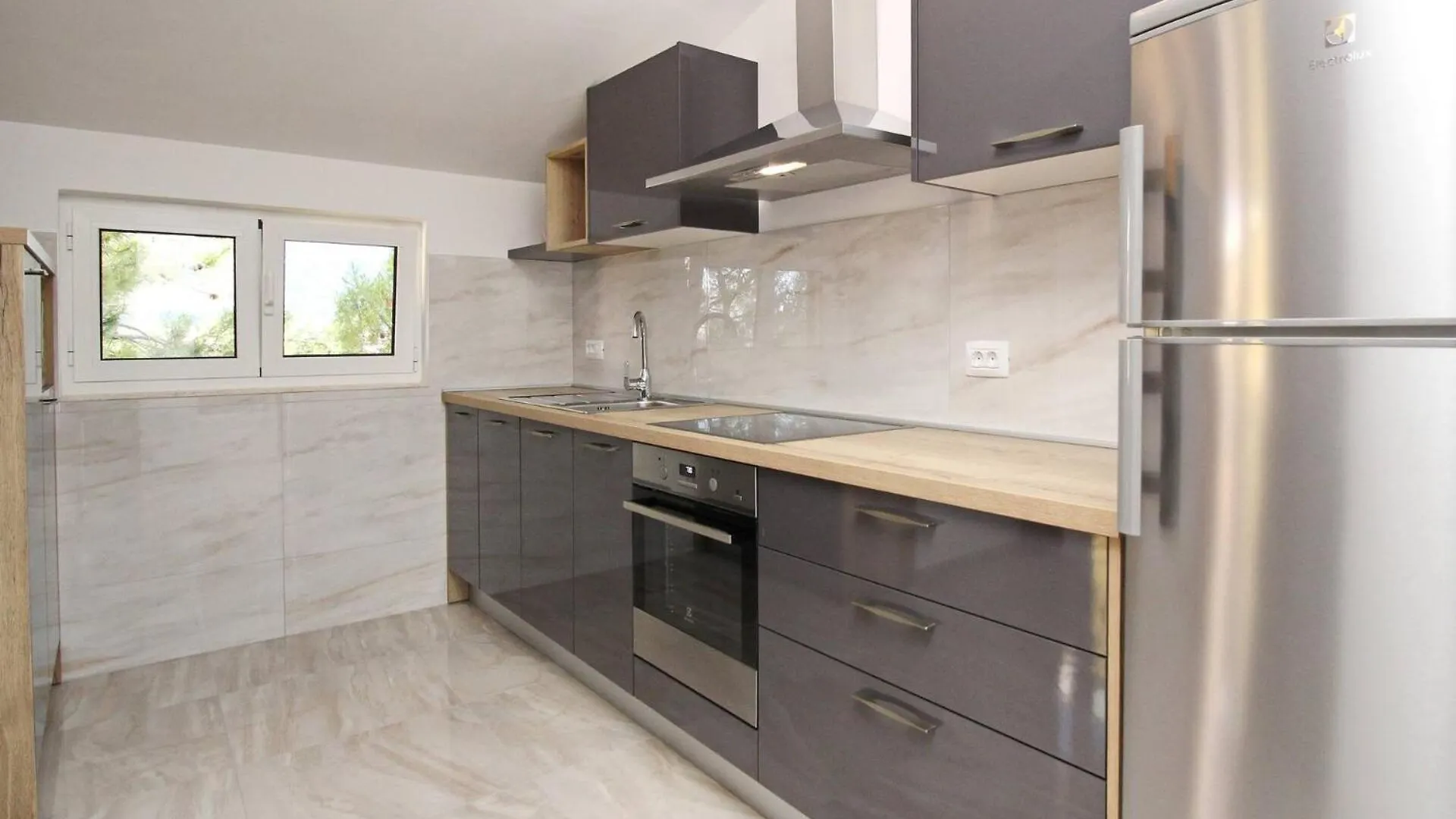 Affittacamere Sunshine Residence Baska 2